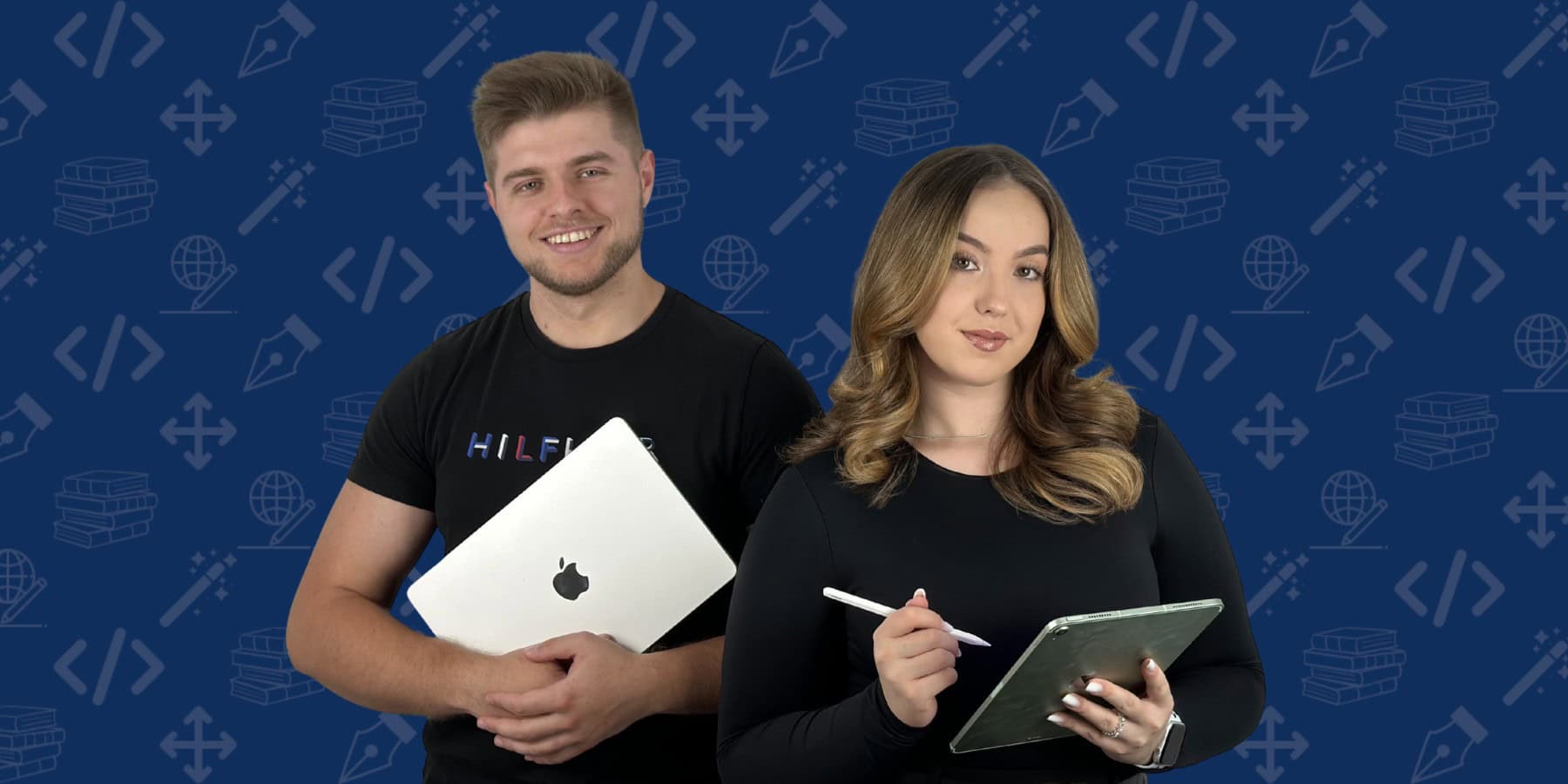 Două persoane tinere cu laptop și tabletă